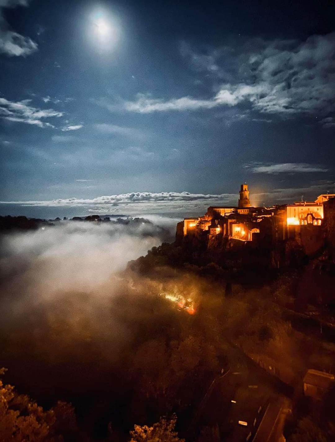 Neoclassico By Tiziana Monaldi Hotel Pitigliano Exterior photo